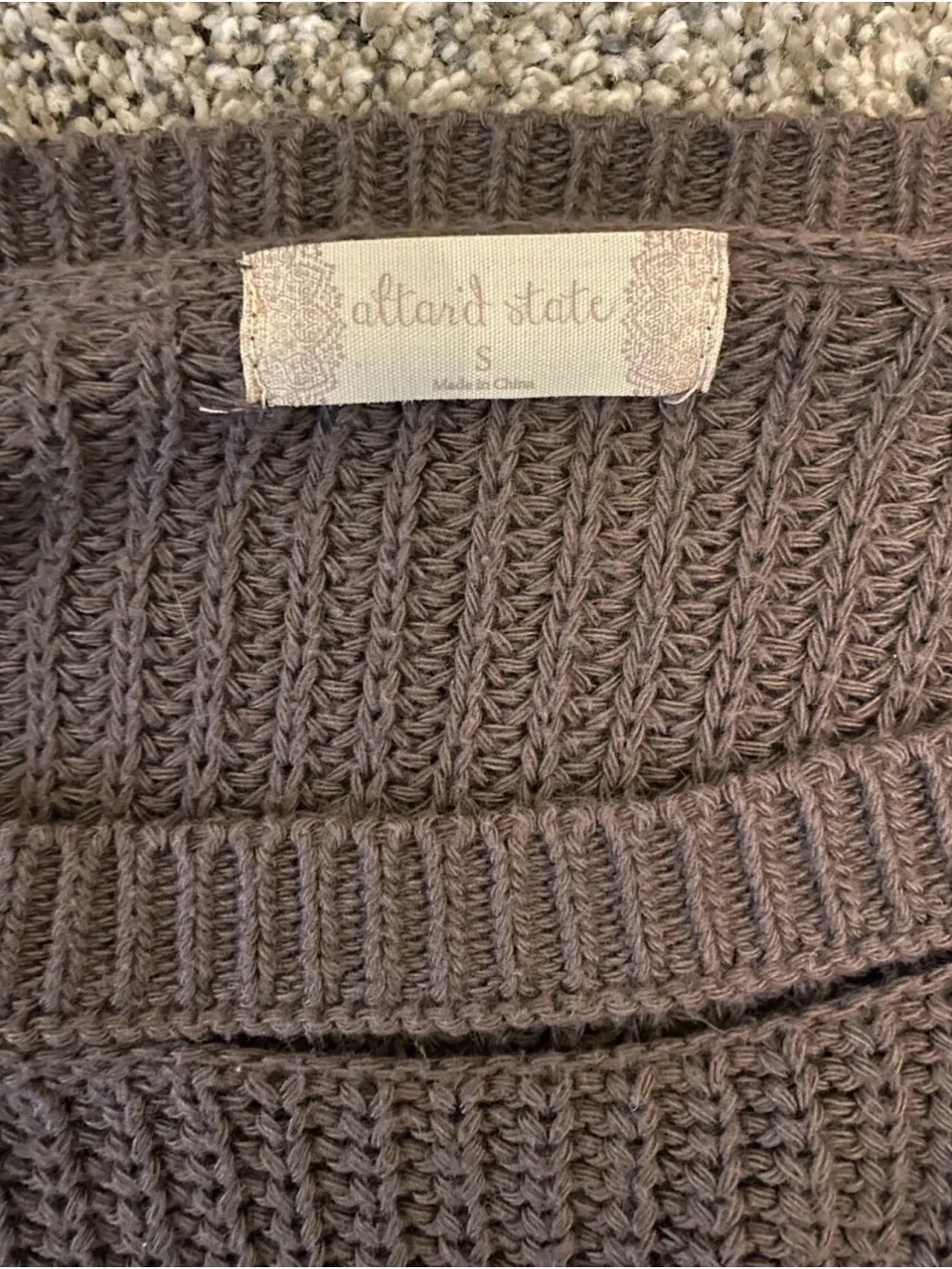 Altar'd State SiE Small Gray Crewneck Sweater with Sleeve Cutouts-023